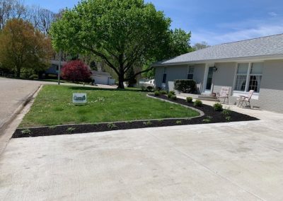 Professional-Landscaper-8